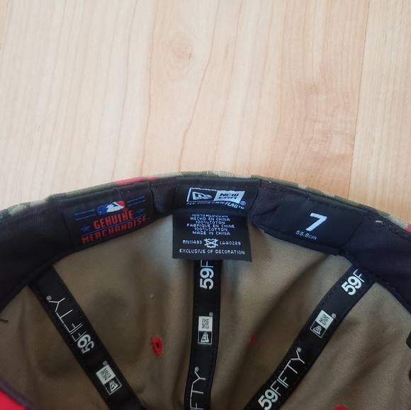 Genuine Merchandise Camo Red Sox Flat Brim Hat - Picture 7 of 7